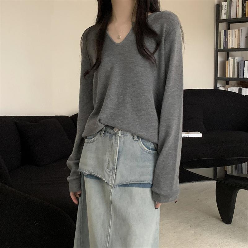 Autumn New V-neck Knitwear Long Sleeve T-shirt Women Loose Slimming Bottom Shirt with Student Top Tide