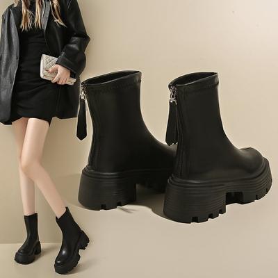Erhöhen Sie die Höhe. Dicke Sohle, kurze Stiefel, Damenstiefel, braune, runde Stiefel