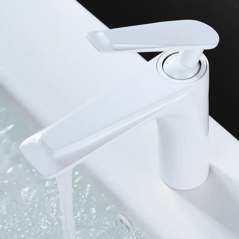 Northern Europe Basin Faucet Hot Cold Mixers Taps Deck Mount Bathroom Sink Basin Faucets Single Handle White Black Gold