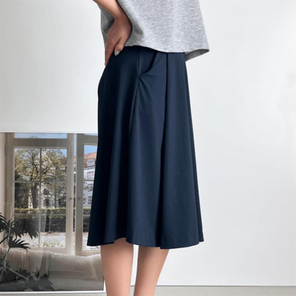 New Arrivals Open Run Women Pin Tuck Wide Banding Skirt Pants