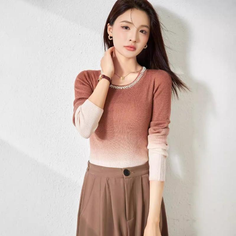 

Свитер с градиентной сменой цвета, женский осенний новый свитер из шелка и шерсти, трикотажная базовая рубашка с круглым вырезом и бисером 120 (110-67.5 kg)