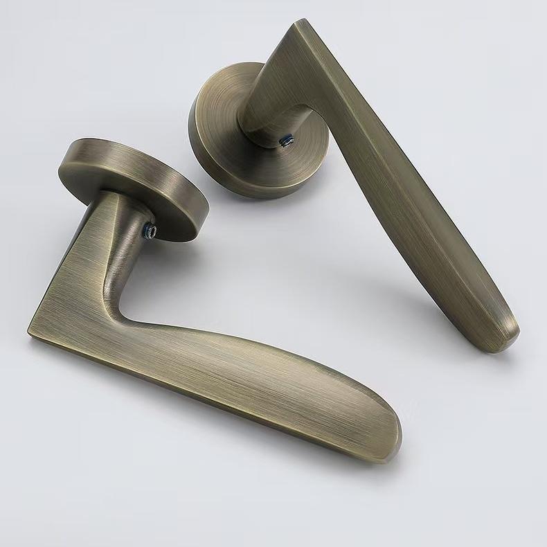 Hot Sale Passage Handles for Interior Doors Antique Bronze Easy Install Door Lever Handle Privacy Door Knobs With Locks With Key