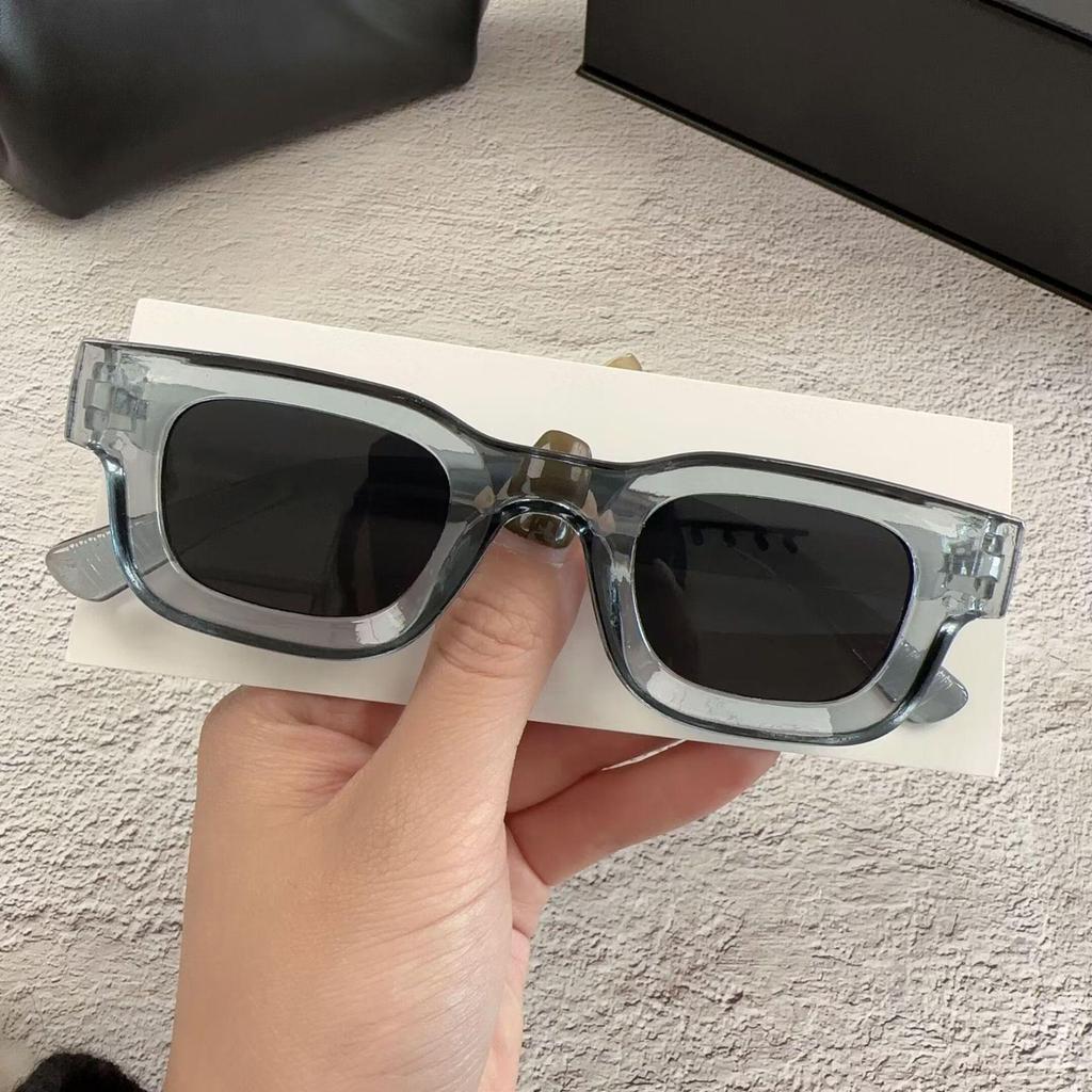 New Trendy Square Frame Sunglasses - Unisex Retro Style with Anti-UV Protection.