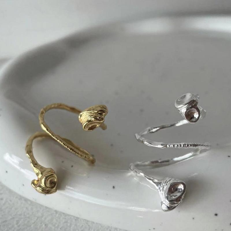 Versatile And Fashionable Copper Ring With Geometric Moon Surface Design Women For