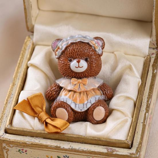 Mini Cartoon Bear Figurine Tiny Resin Bear Figures with Dress Cute Cake Toppers for DIY Crafts Dollhouse Fairy Garden Micro Landscape Decor