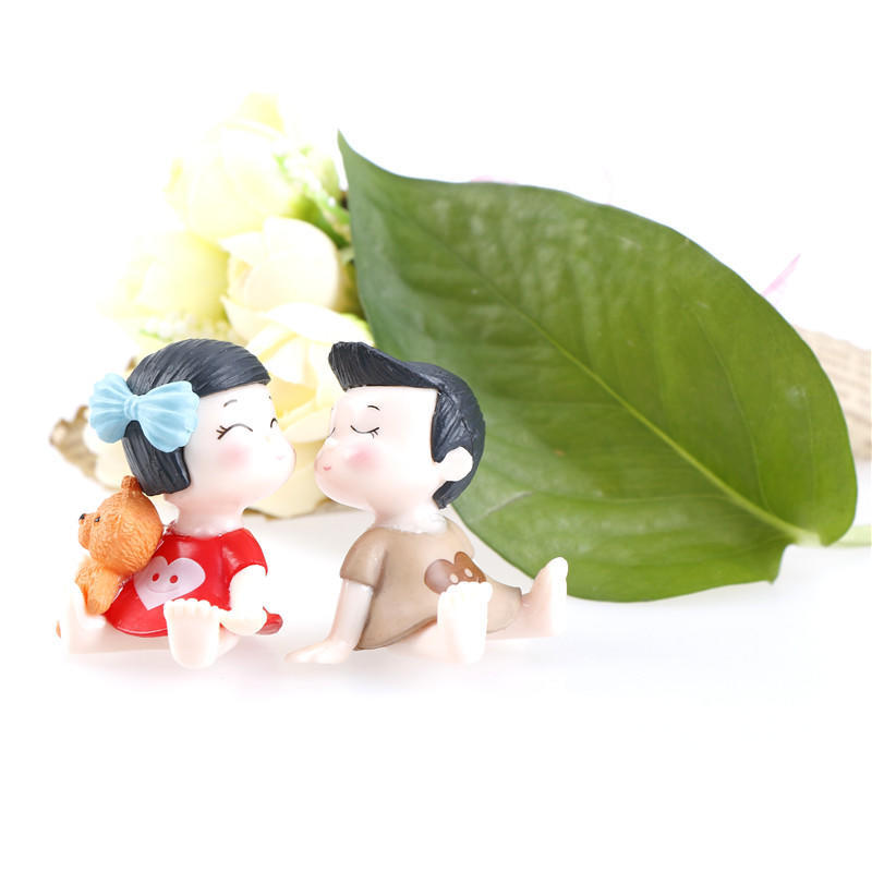 Amantes Casal Estatuetas Miniaturas Jardim de Fadas Gnomo Musgo Terrários Artesanato em Resina Decoração