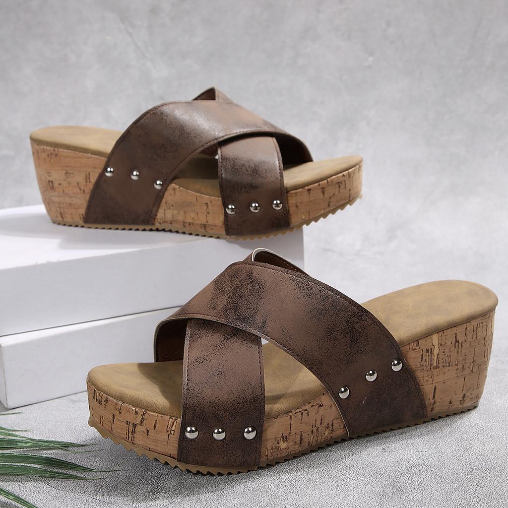 European and American foreign trade large size cross with platform slippers women open toe muffin and retro beach cool slippers wish
