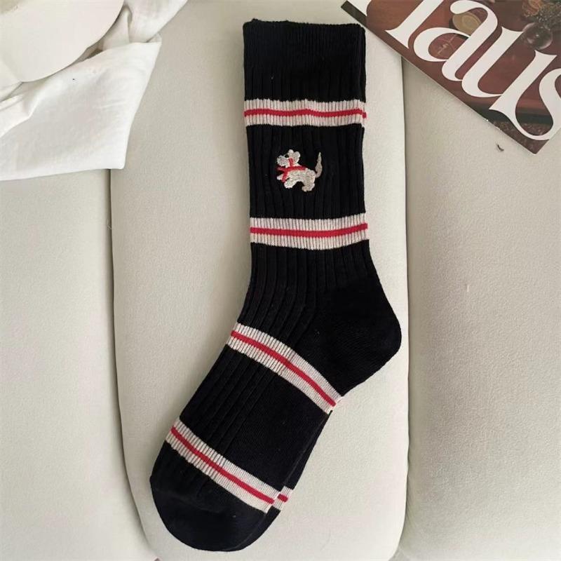 Autumn and Winter School Style A/B Side Socks with Female Embroidery, Unique Stripes, Cute Cartoon Dog Dui Dui Socks