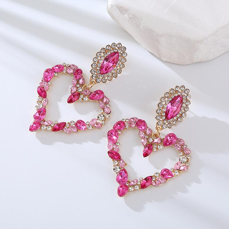 Heart-shaped Alloy Retro-style Exaggerated Earrings for Women, Ultra-bright Earrings