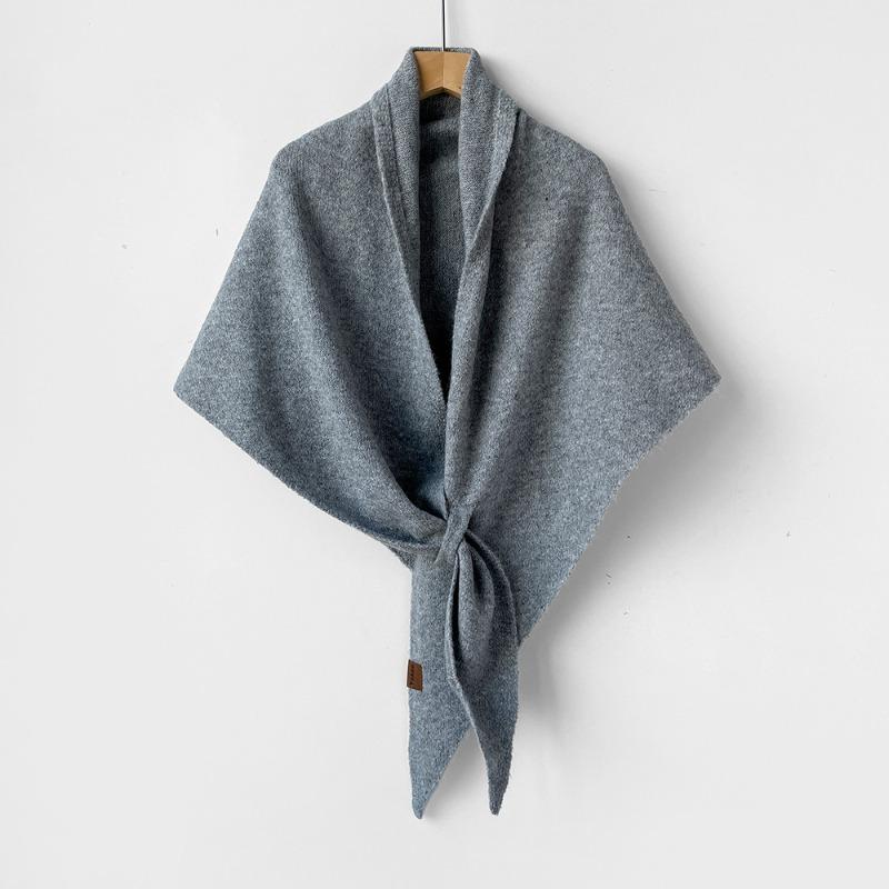Lazy elegant celebrity shawl knitted triangular scarf women's autumn and winter neck protection warm scarf solid color shawl air-conditioned room