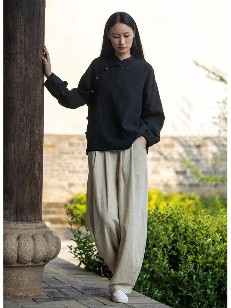 Artistic Retro Chinese Style Women's Ramie Frog Button Long Sleeve Shirt for Spring and Autumn Tea Ceremonies