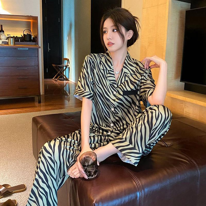 Sweet And Cool Girl Ice Silk Pajamas Women'S Summer Short-Sleeved Trousers Casual Lazy Style Loungewear Can Be Worn Outside