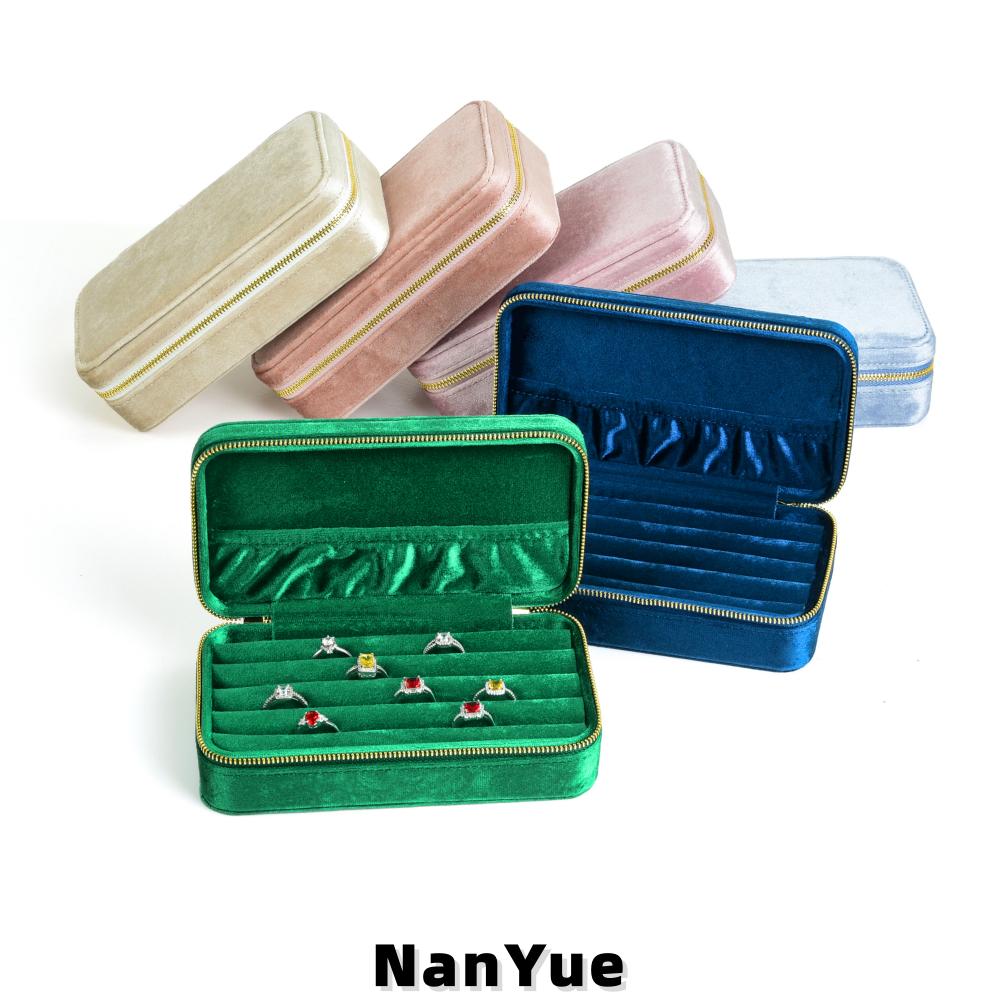 Hot Sale Luxury Velvet Ring Storage Box Custom Logo Portable Zipper Earrings Jewelry Organizer Case Travel Jewelry Box