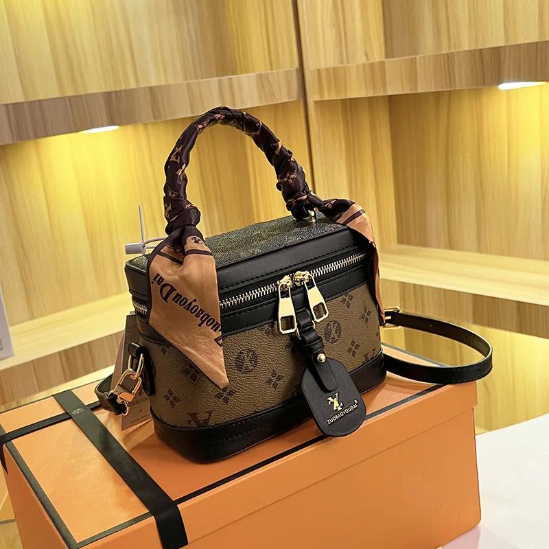 Malá čtvercová dámská crossbody taška  vintage messenger taška  velkokapacitní batoh  PU potisk  francouzská móda  vysoká kvalita  popruh