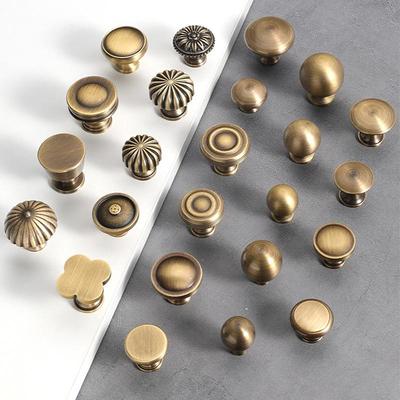 Accesorios y piezas para muebles – Manijas de las puertas
