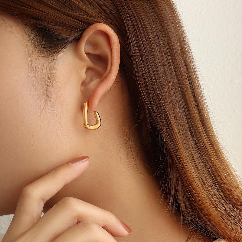 18K Gold-Plated Titanium Steel C-Shaped Slimming Earrings