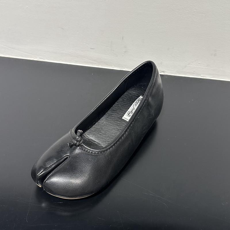 Fashion SUOJIALUN Autumn Women Flat Shoes Fashion Split Toes Shallow Slip On Ladies Elegant Laofer Shoes Low Wedge Heel Drees Boat Shoes