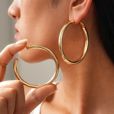 European and American Metal Light-sensitive Surface Geometric Round Steel Needle Earrings Simple Commuting Niche Earrings