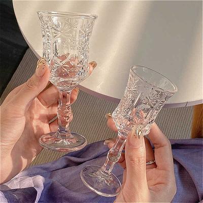 50ml/100ml Vintage Relief Cocktail Glass Elegant Wine Glass Exquisite Champagne Glass Party Red Wine Cup Restaurant Glassware
