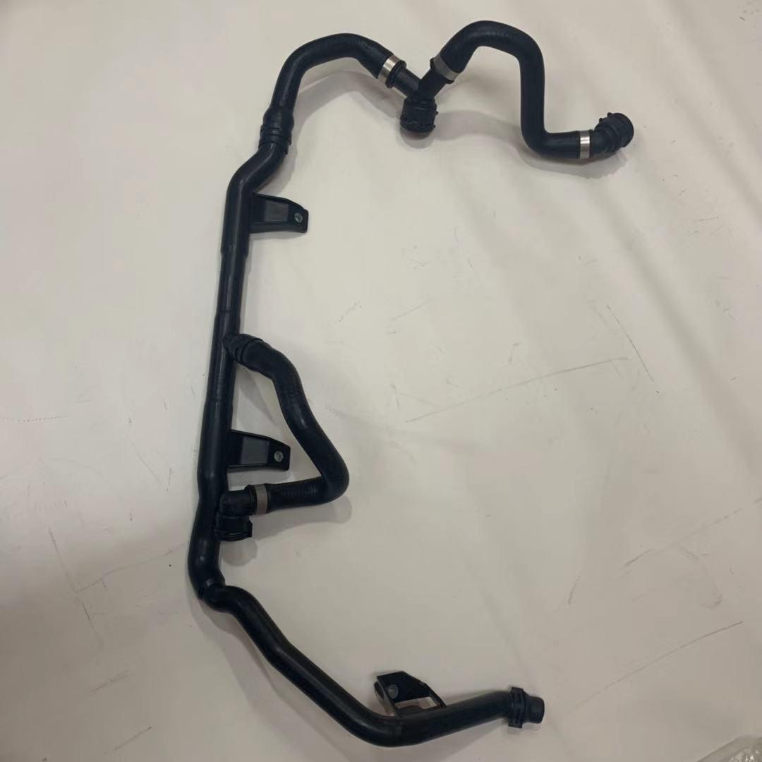 

Engine Radiator Water Hose, Thermostat Return, for BMW E87 E88 E90 - Part 17127548224 4