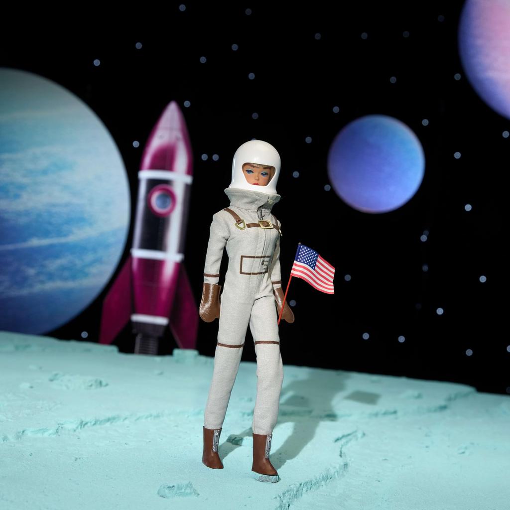 Barbie Astronaut 1965 Reprint Miss Astronaut 1965 Signature Gold Barbie Ages 14 and JBJ48 Doll, Beige, Up,
