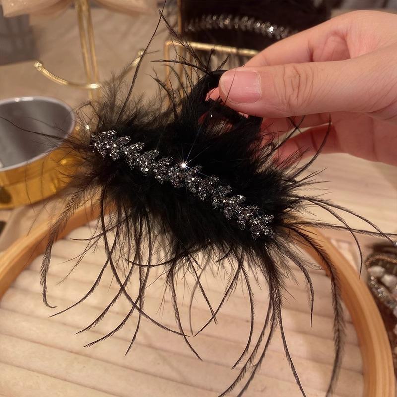 High-Grade Feather and Ostrich Hair Shark Clip for Autumn/Winter - Elegant Ponytail Headdress