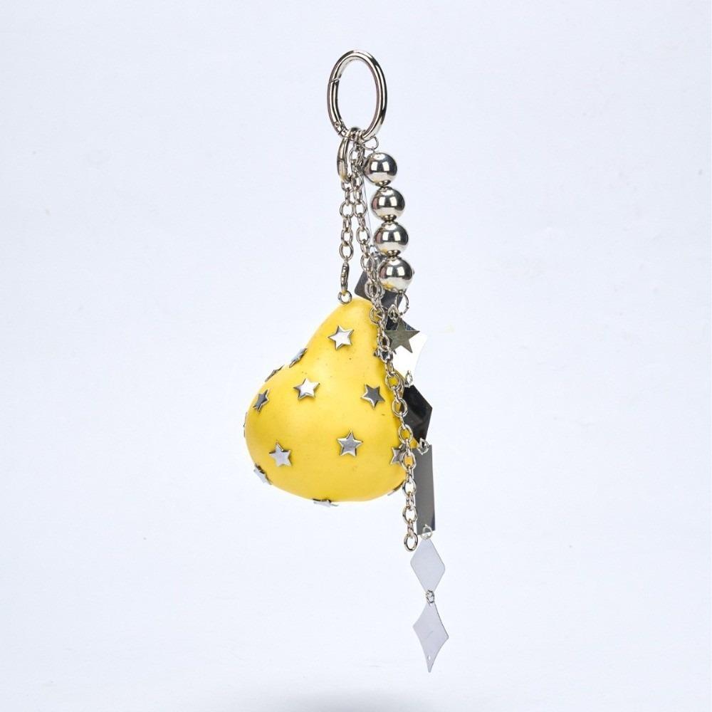 

Gothic Pear Bag Pendant Punk Star Rivet Bag Charm Simulation Tomato Keychain Birthday Gift Pear