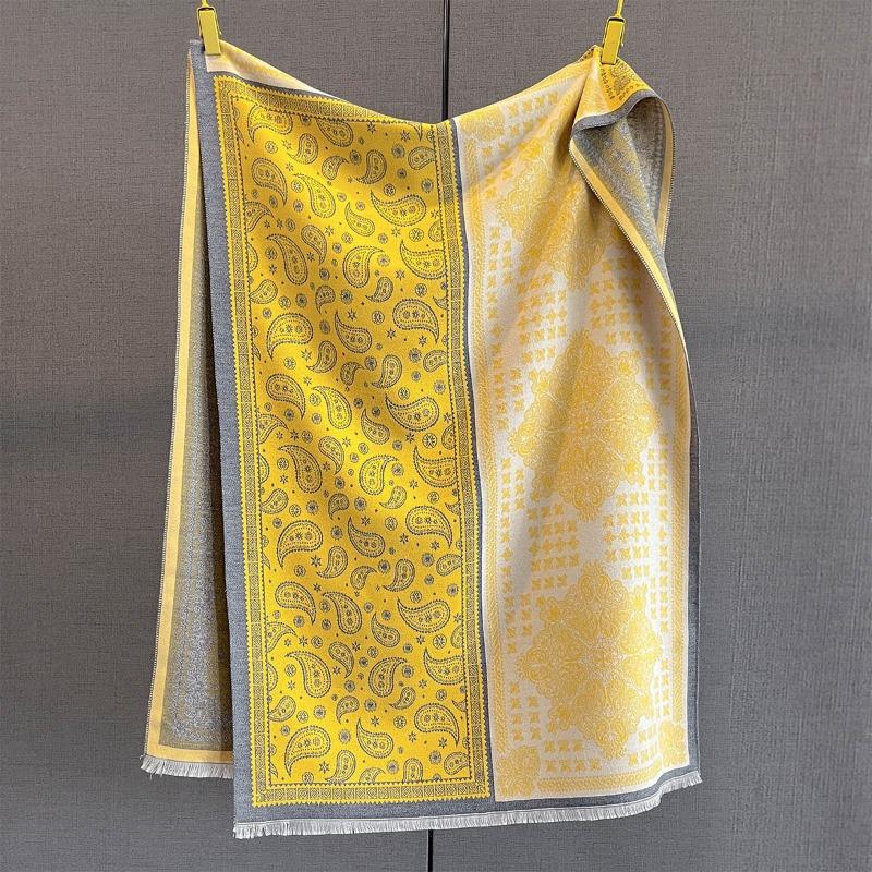 Autumn New Cashmere Tassel Scarf Women's Fashion Age-reducing Jacquard Scarf Warm and Thickened Large Shawl