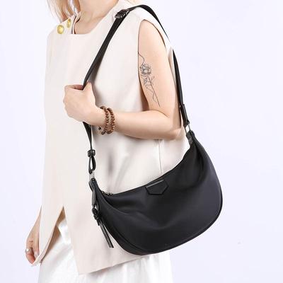 2025 Minimalist Retro Dumpling Large-Capacity Nylon Crossbody Shoulder Bag for Women