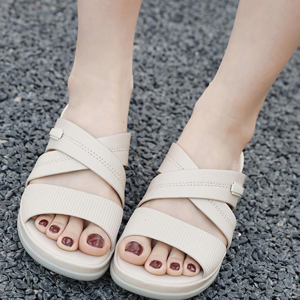 Women's Sandal Comfortable And Lightweight Casual Flat Shoes Beach Sandals Ladies Fashion Platform Flat Comfortable Slip On