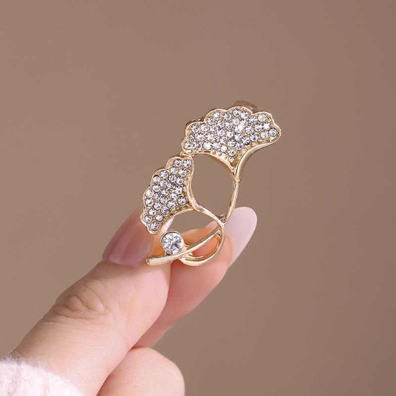 Lovely Birds Butterfly Flower Brooches For Women Coat Dress Lapel Pin Anti-Glare Fixed Sweater Clothing Accessories Gift