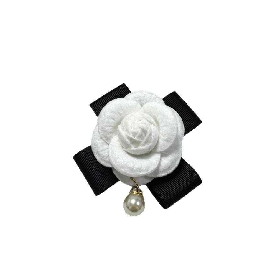 Designer's Rose-Scented Fabric Brooch Camellia Corsages with Elegant Ribbon Fashion Brooches for Women