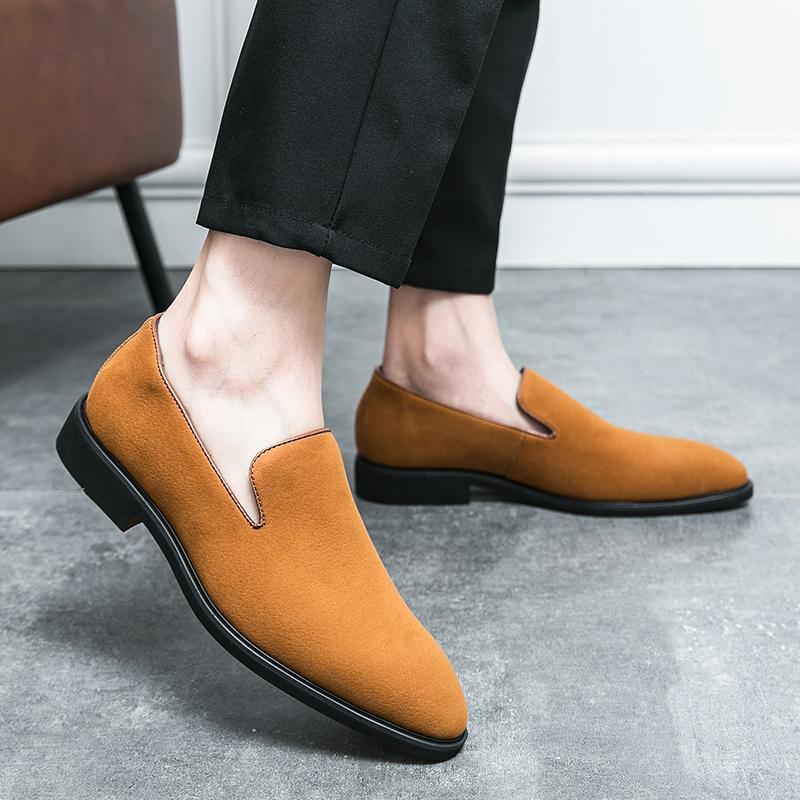 Fashion 38-46 Red soled Men Business Dress Shoes with Black  Yellow Matte Surface European Outdoor Lightweight  Comfortable Le Fu Shoes