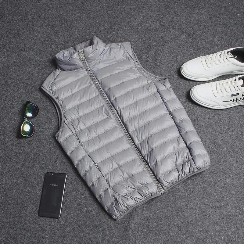 

Мужской теплый бархатный жилет без рукавов на осень/зиму M серый