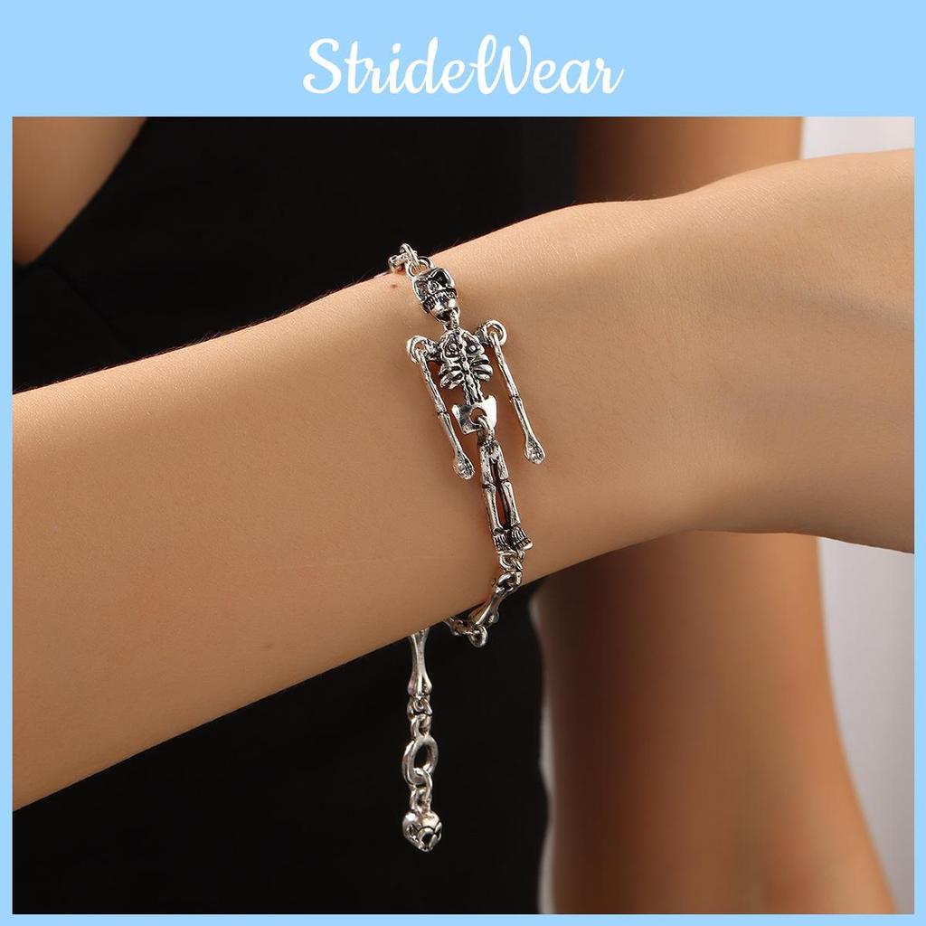 Gothic Silver Alloy Skull Bracelet With Electroplated Finish For Fashionistas
