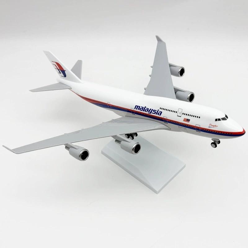 1/400 Airplane Kids 30cm B747 Malaysia Airlines Aircraft Model Diecast Children Toys Games Model Plane Toy Child for Collections Gift