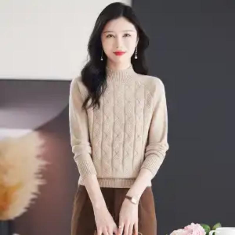 New Half Turtleneck Sweater Women's Bottoming Shirt Autumn and Winter Loose Fashionable Knitted Sweater Versatile Elegant Top