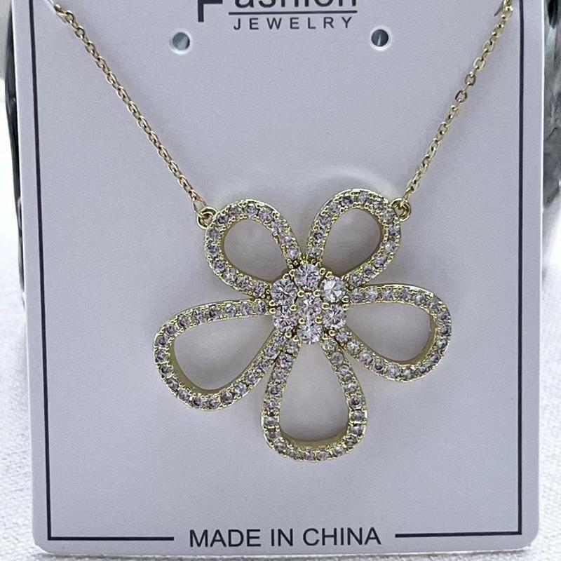 Korean Version Of Temperament Hollow Flower Earrings Personalized Full Diamond Stud Earrings Women'S Silver Needle Copper High-End Earrings