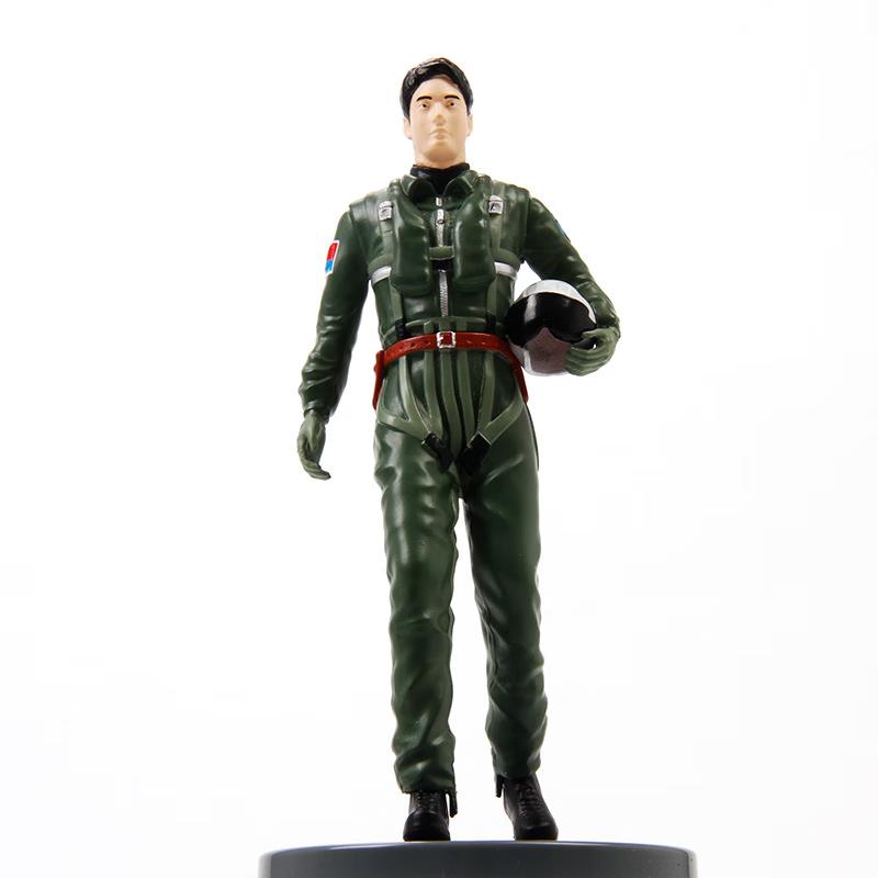 

Цзюньши 1:Моделирующая фигурка пилота из смолы, масштаб 1:8