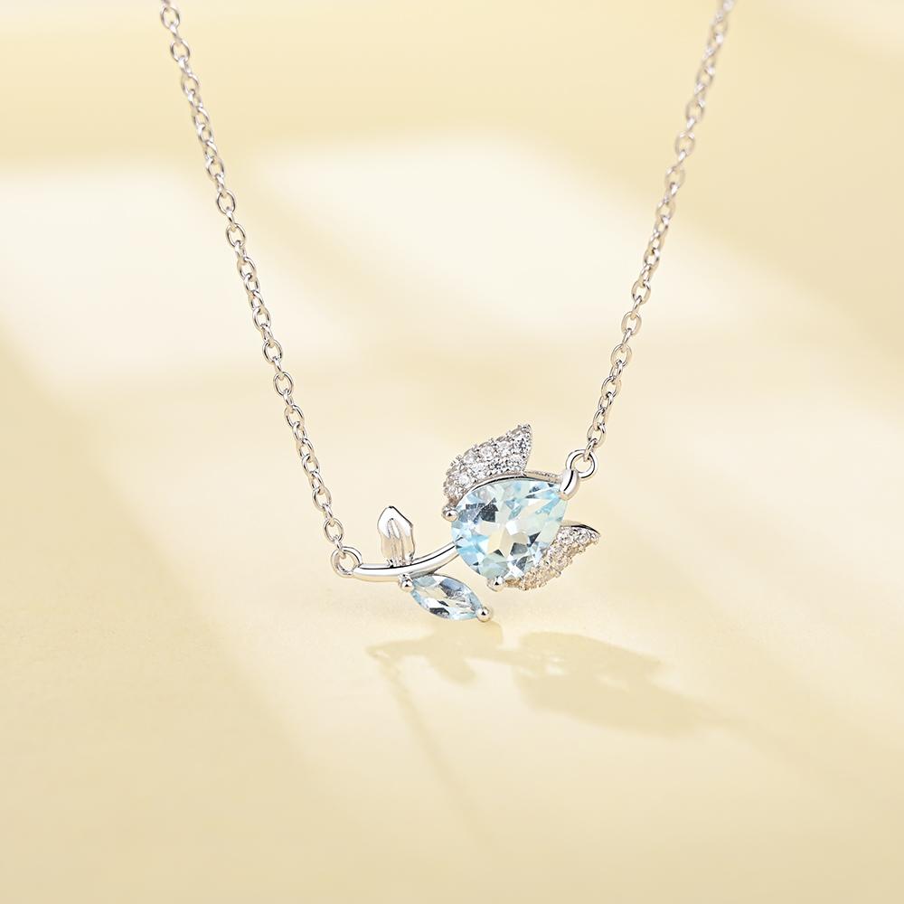 2024 New Rose Design Pendant Necklace 50cm Natural Sky Blue Topaz Gemstone Fine Jewelry for Girls Daughter Nice Birthday Party Gift