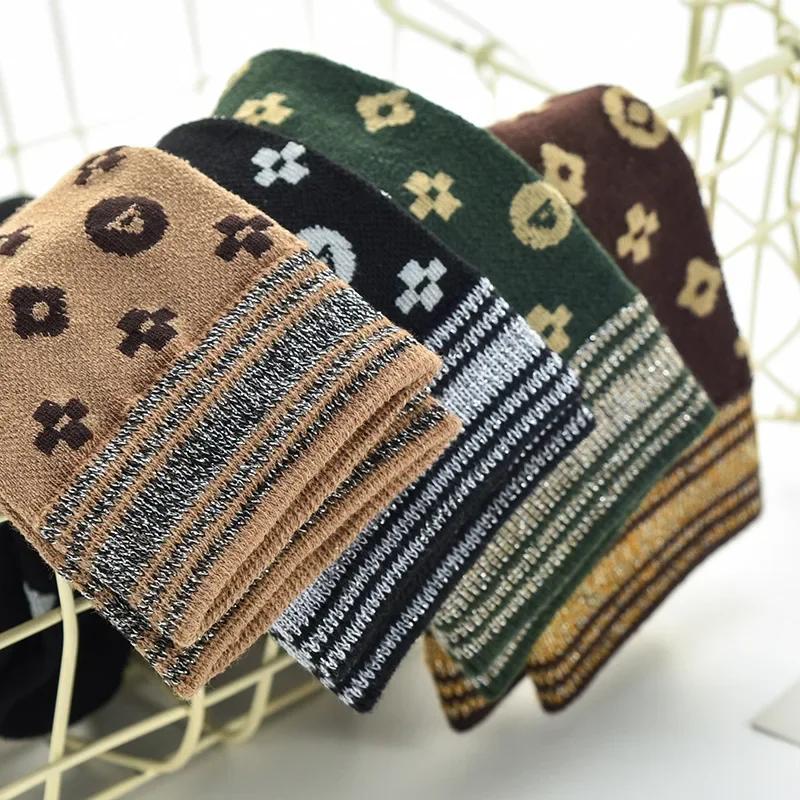 Autumn New Retro Checkered Socks, Women's Cute Petal Silver Gold Silk Stacked Socks Mid length Socks