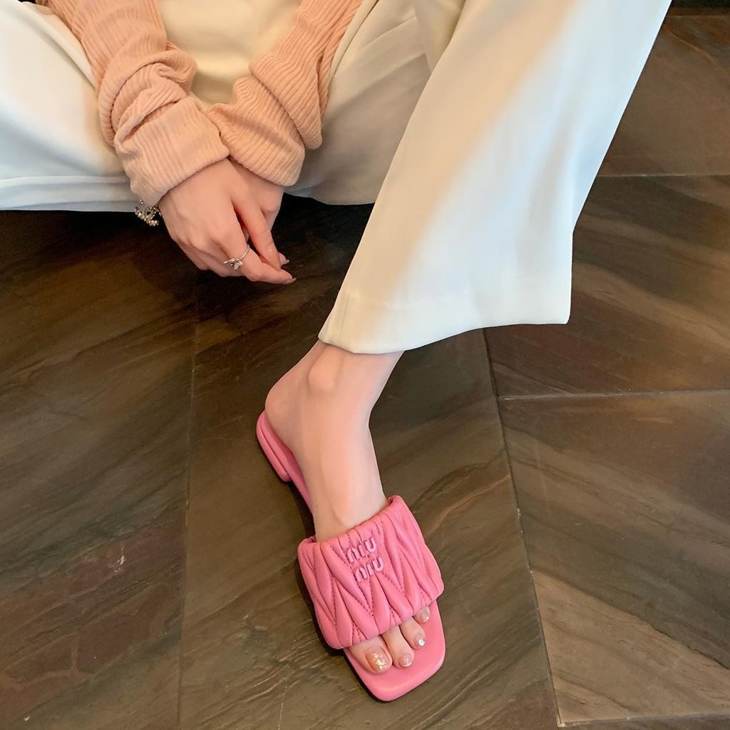 Punkt zweites Haar! Mode vielseitig neu A MIU home plissierte quadratische Zehenpartie Ein-Wort-Slipper flache Absätze Sandalen Damen Oberbekleidung