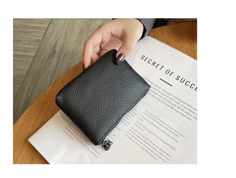 Dámská mini peněženka na mince z pravé kůže - Nový módní styl 2025