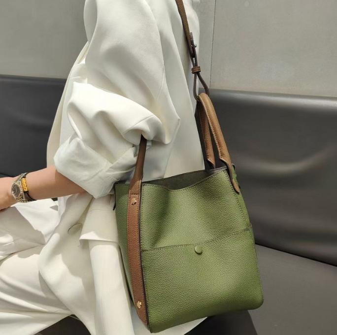 2025 New Style And Real Leather Bucket Bag Multi-Functional Top Cowhide Tassel Breathable Bag Large Capacity Canvas Liner