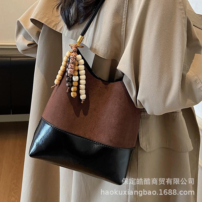 Frosted Retro Bag Women's Large Capacity 2025 New Autumn and Winter Versatile Casual Shoulder Underarm Bag Work Commuter Bag