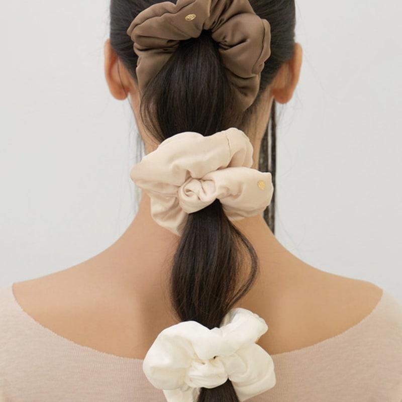 FANTASTIC PLANET Soft Satin Scrunchie (4colors)