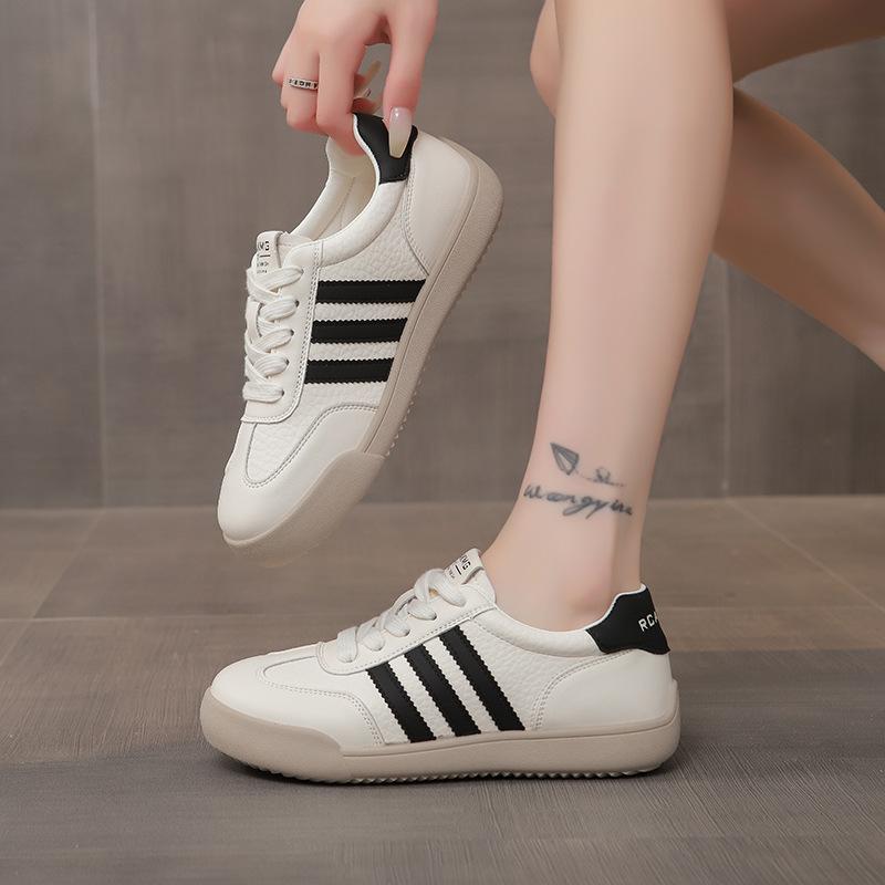 Stepping On Shit Feeling Moral Training Shoes Women's 2025 New Autumn Versatile Flat Leather White Shoes Student Running Sports Shoes Women