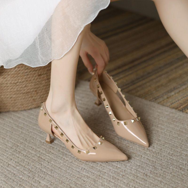 Side hollow high heels women's summer stiletto rivet high heels middle heel pointed head small heel short heel nude single shoes