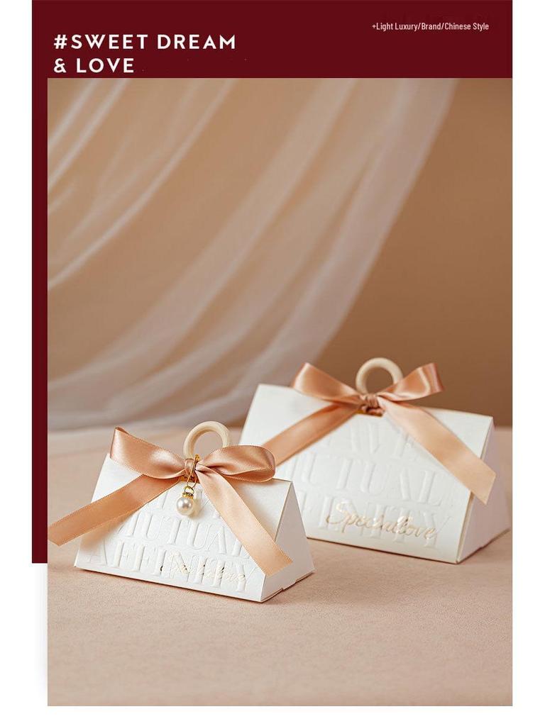 2025 High-End Triangle Wedding Candy Gift Box