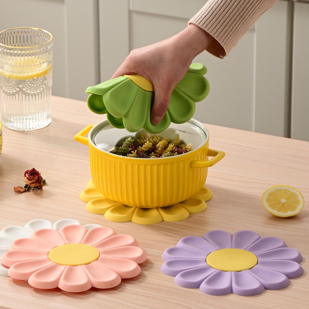 Flower Heat Resistant Silicone Mat Kitchen Table Coaster Non-slip Drink Cup Pot Holder Table Placemat Kitchen 17cm Cup Coasters